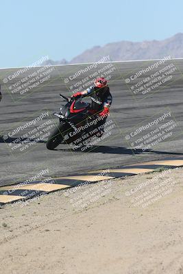 media/Oct-13-2025-Moto Forza (Mon) [[a66d839500]]/4-C Group/Session 2 (Bowl)/